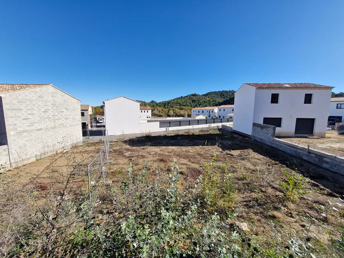Terrain constructible de 558 m² au Puy Sainte Réparate avec prêt à taux zéro 