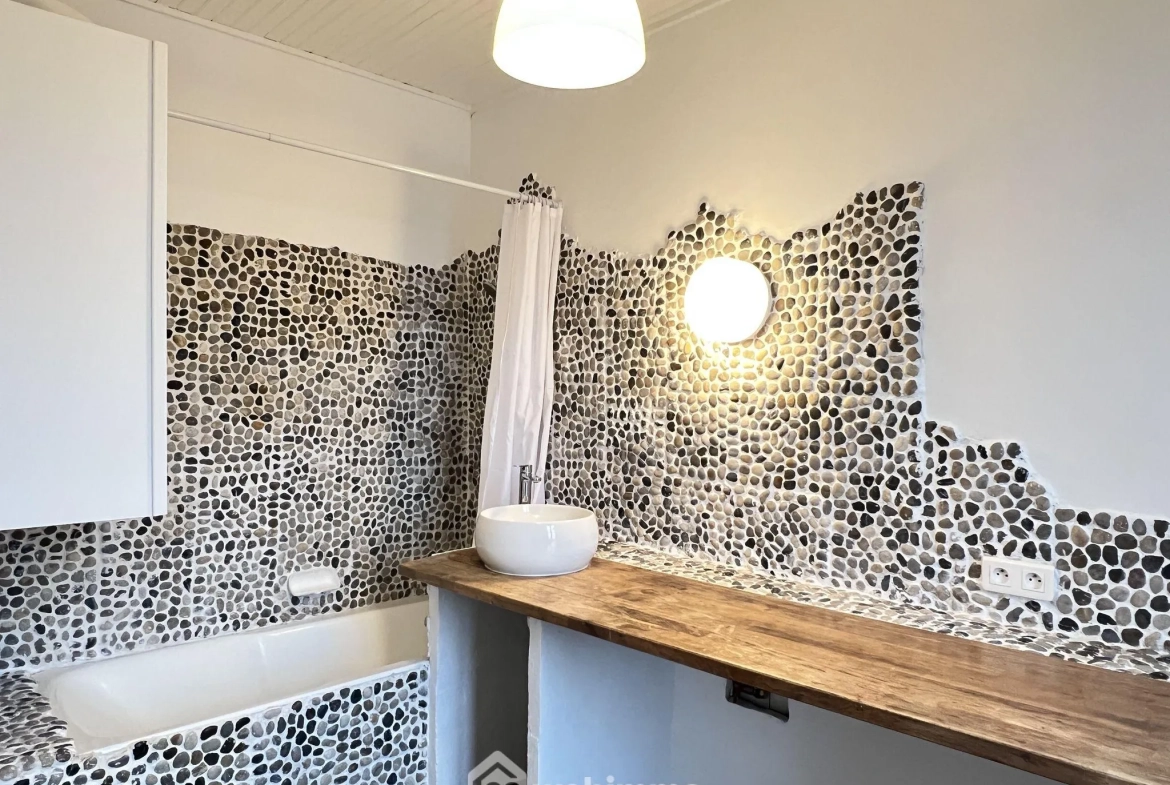 Bel appartement 2 pièces à Choisy-le-Roi proche transports et commerces 