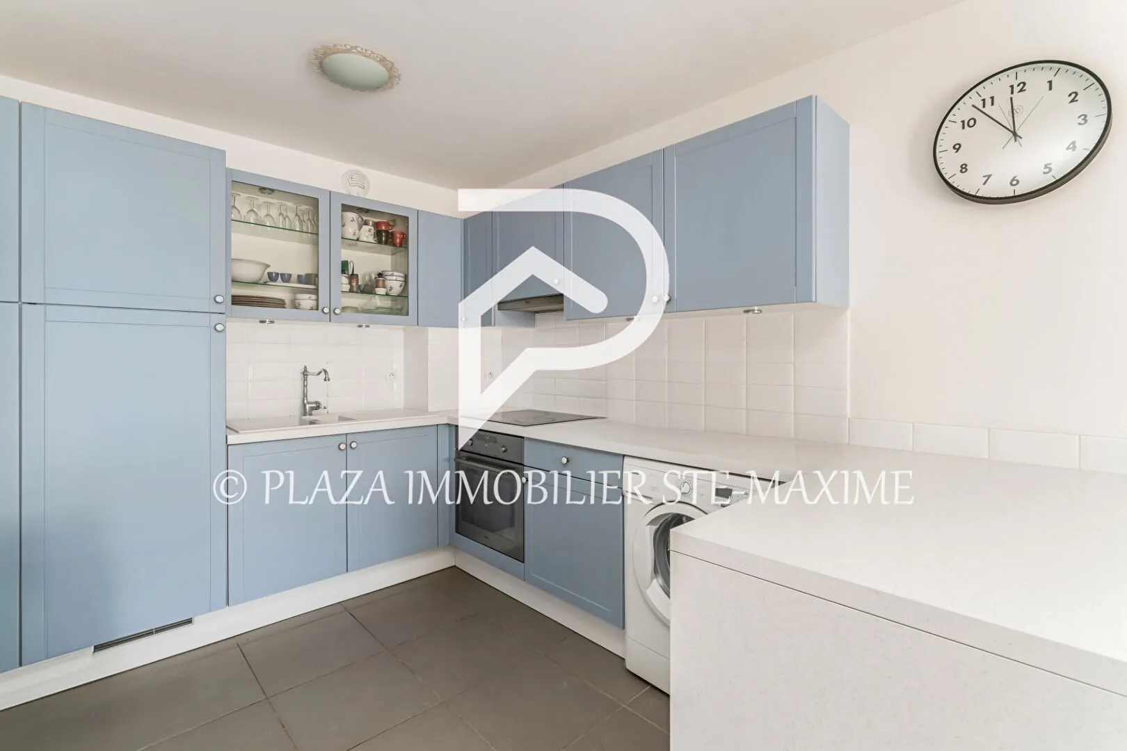 Appartement 2 pièces avec terrasse en vente à Sainte-Maxime proche mer 
