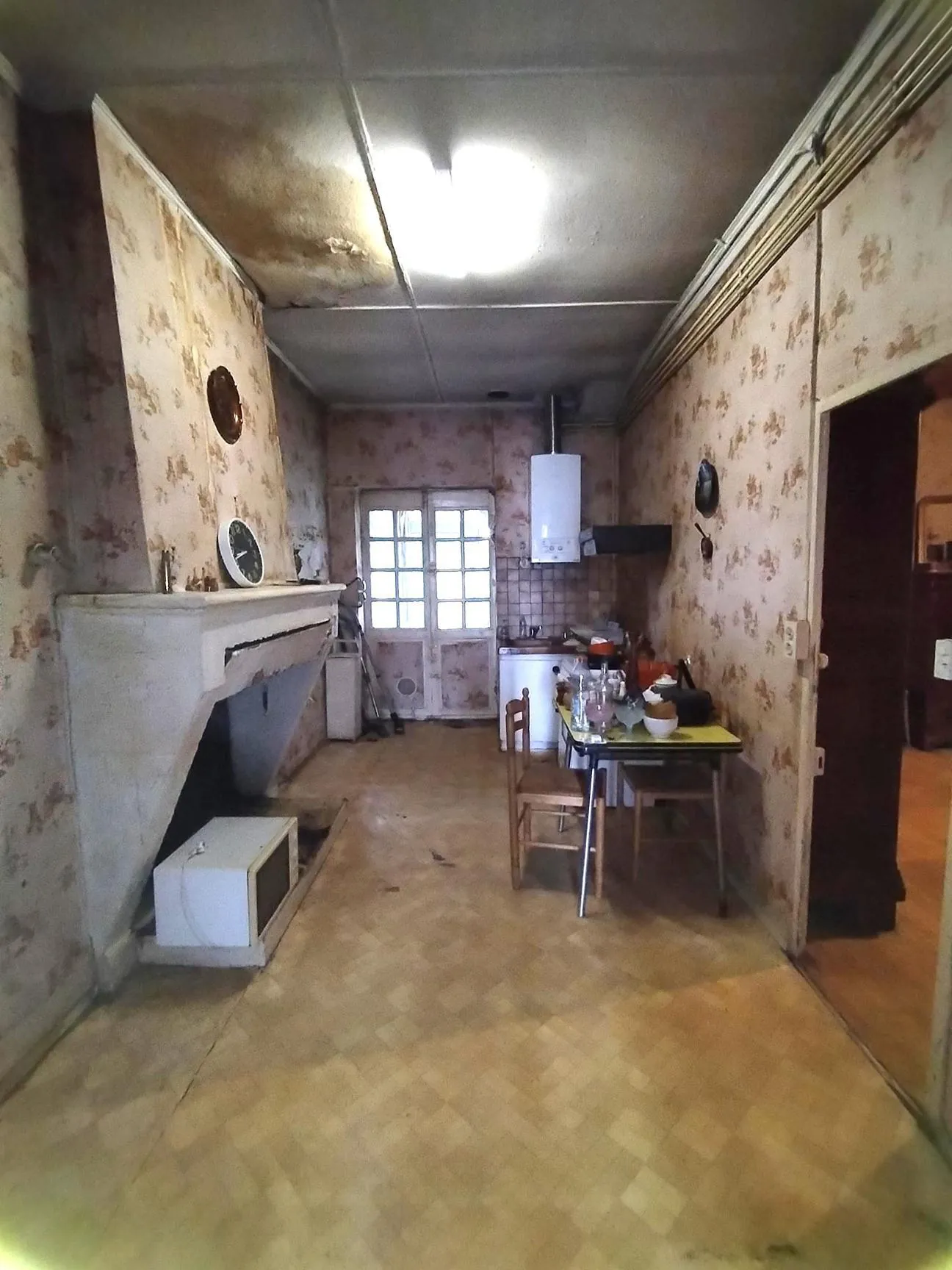 Maison de ville à Podensac avec jardin clos et travaux à prévoir 