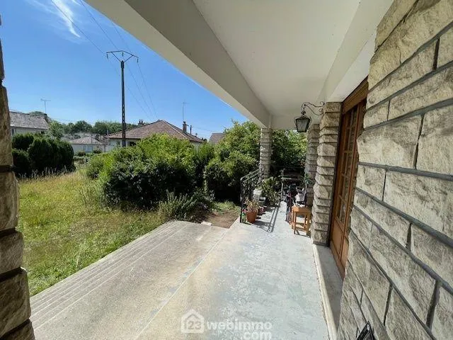 Maison à Vendre de 153m² à Noyon avec Grand Terrain et Sous-Sol Complet 