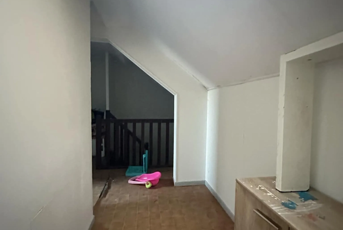 Maison de ville à Guise de 85 m² avec potentiel de rénovation 