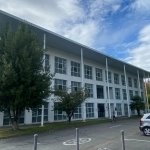 Bureaux modulables de 200 m2 à Billère avec parking - Idéal pour votre activité