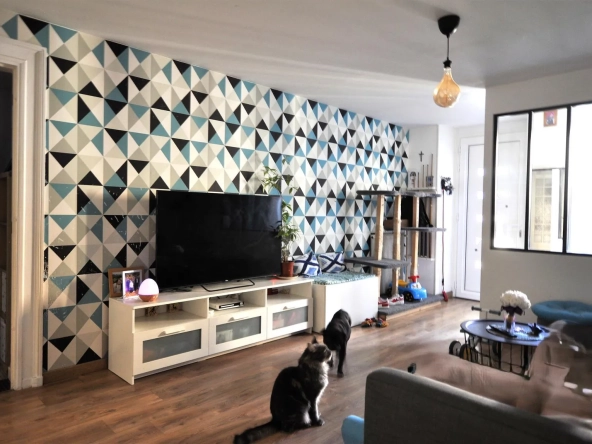Maison à vendre au centre de Langoiran avec 7 chambres et jardin de 150 m²