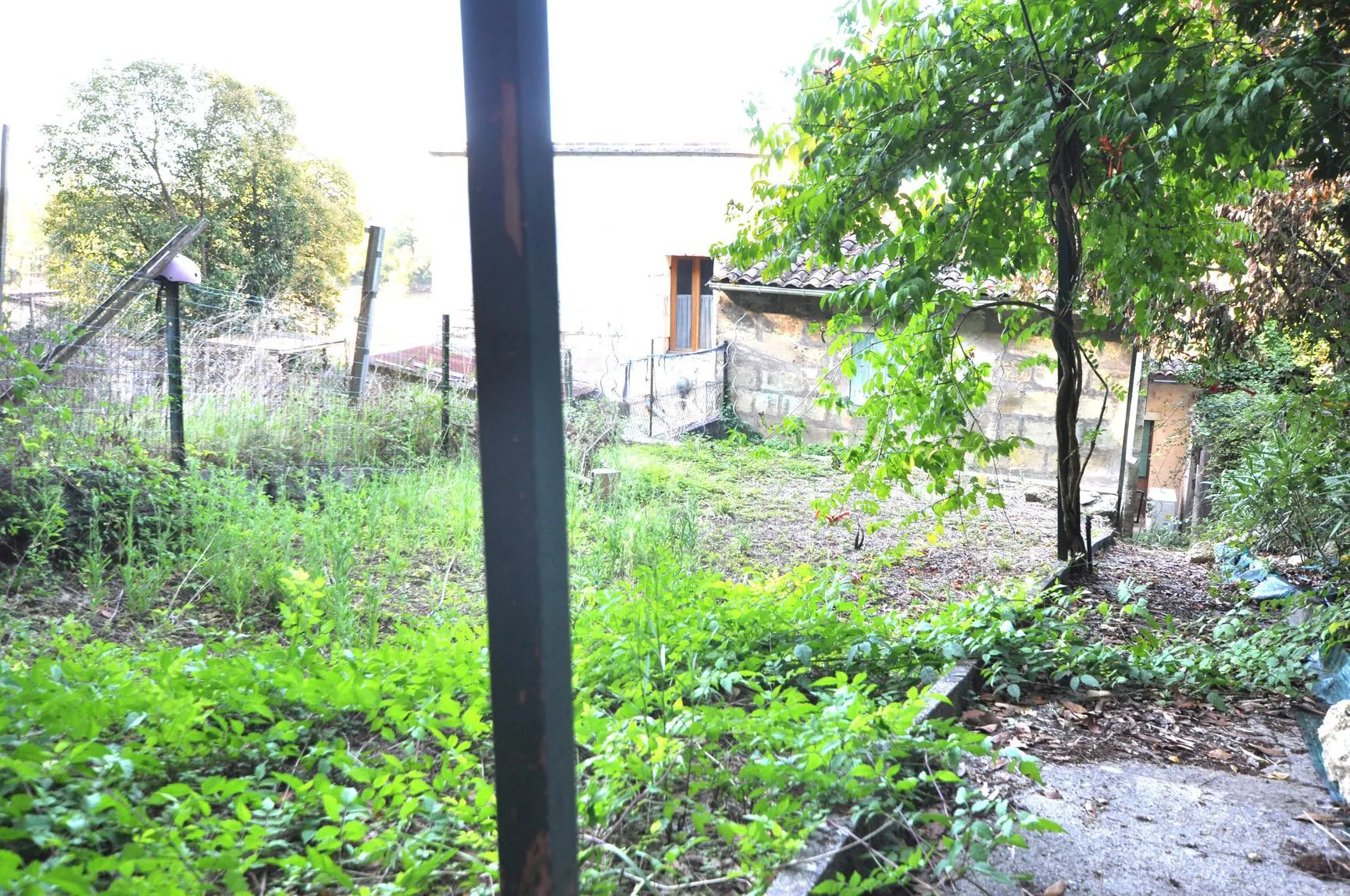 Maison à vendre au centre de Langoiran avec 7 chambres et jardin de 150 m² 