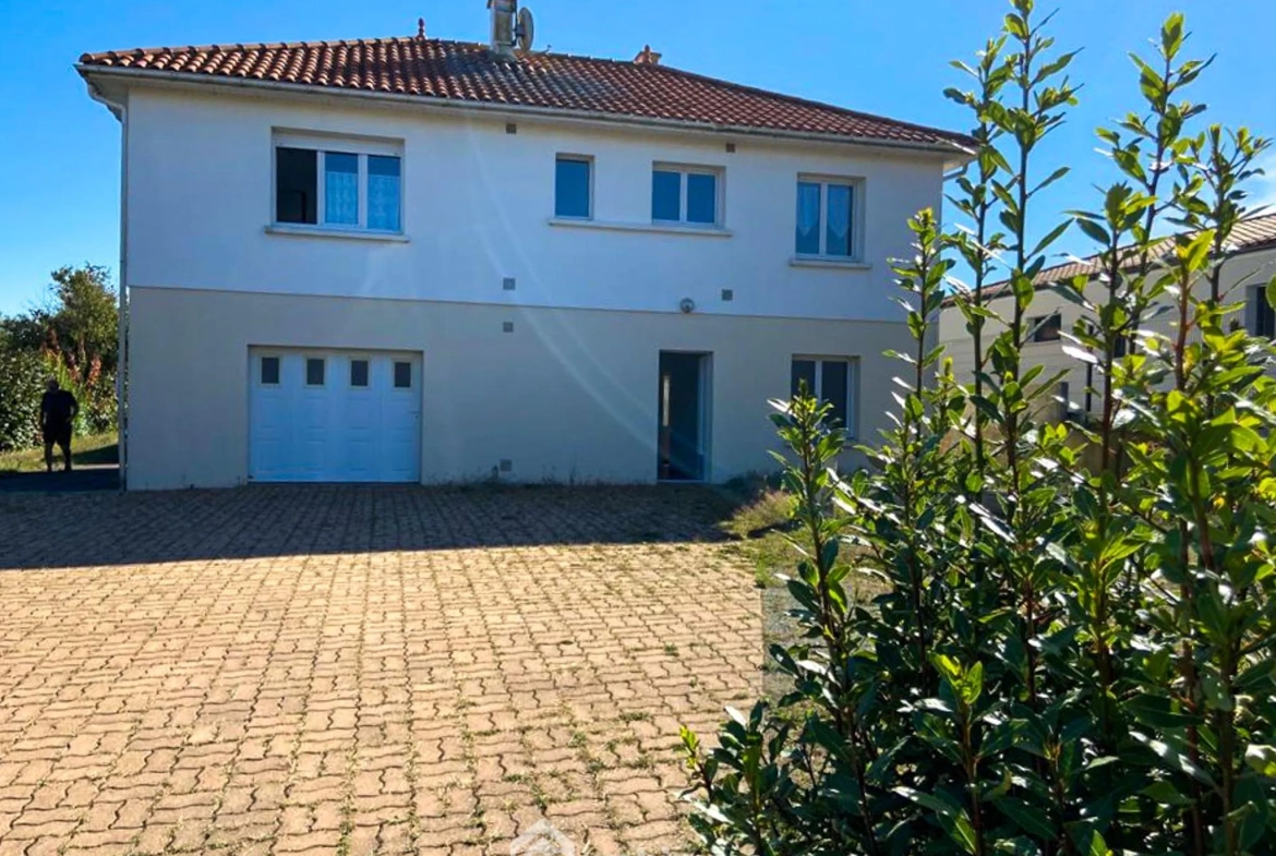 Belle maison 5 chambres à rénover sur un terrain de 1000 m² à Puybelliard 