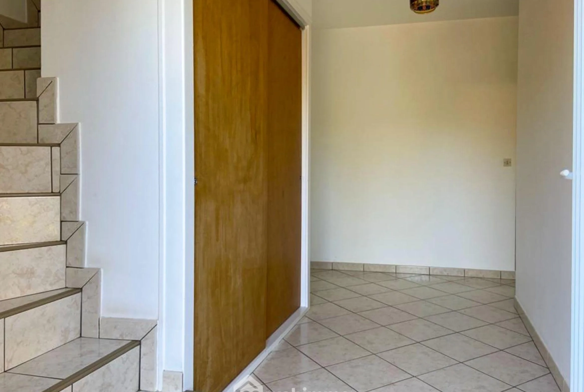 Belle maison 5 chambres à rénover sur un terrain de 1000 m² à Puybelliard 
