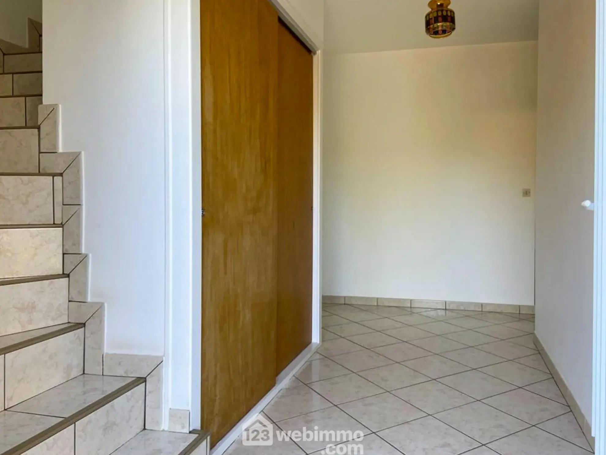 Belle maison 5 chambres à rénover sur un terrain de 1000 m² à Puybelliard 