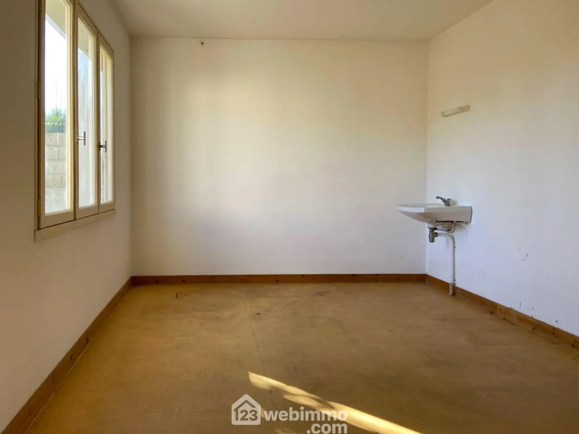 Belle maison 5 chambres à rénover sur un terrain de 1000 m² à Puybelliard 