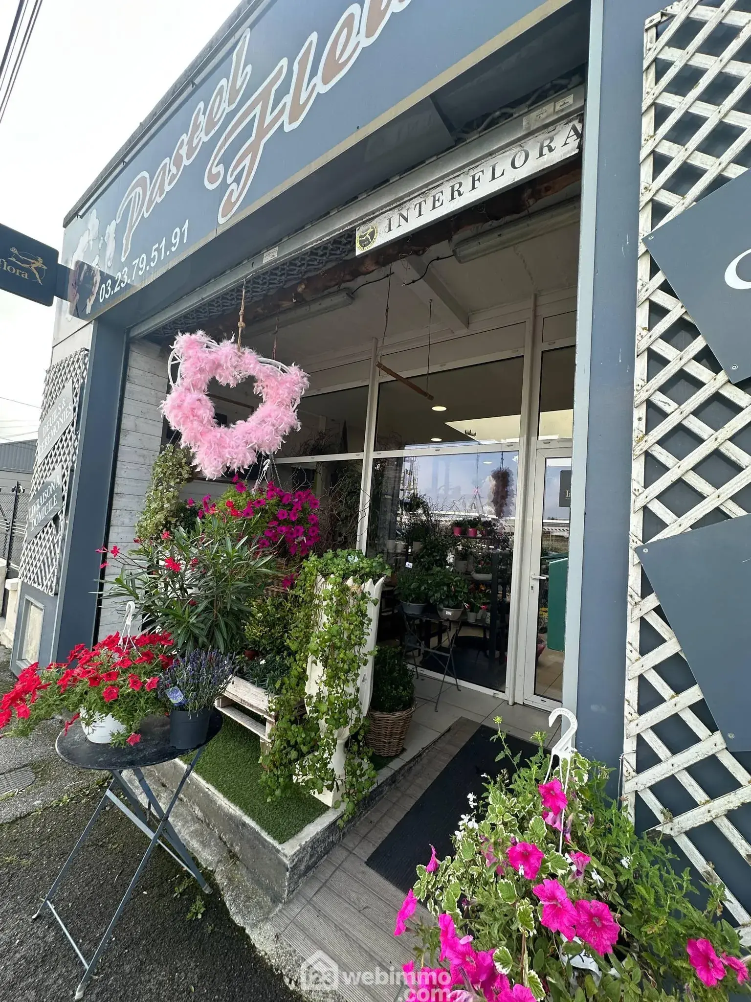 Local commercial de 89 m² à Laon avec vitrine en emplacement stratégique 