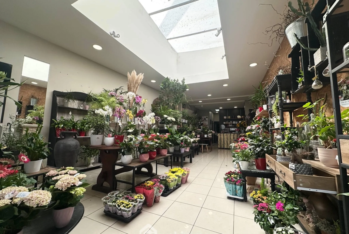 Local commercial de 89 m² à Laon avec vitrine en emplacement stratégique 
