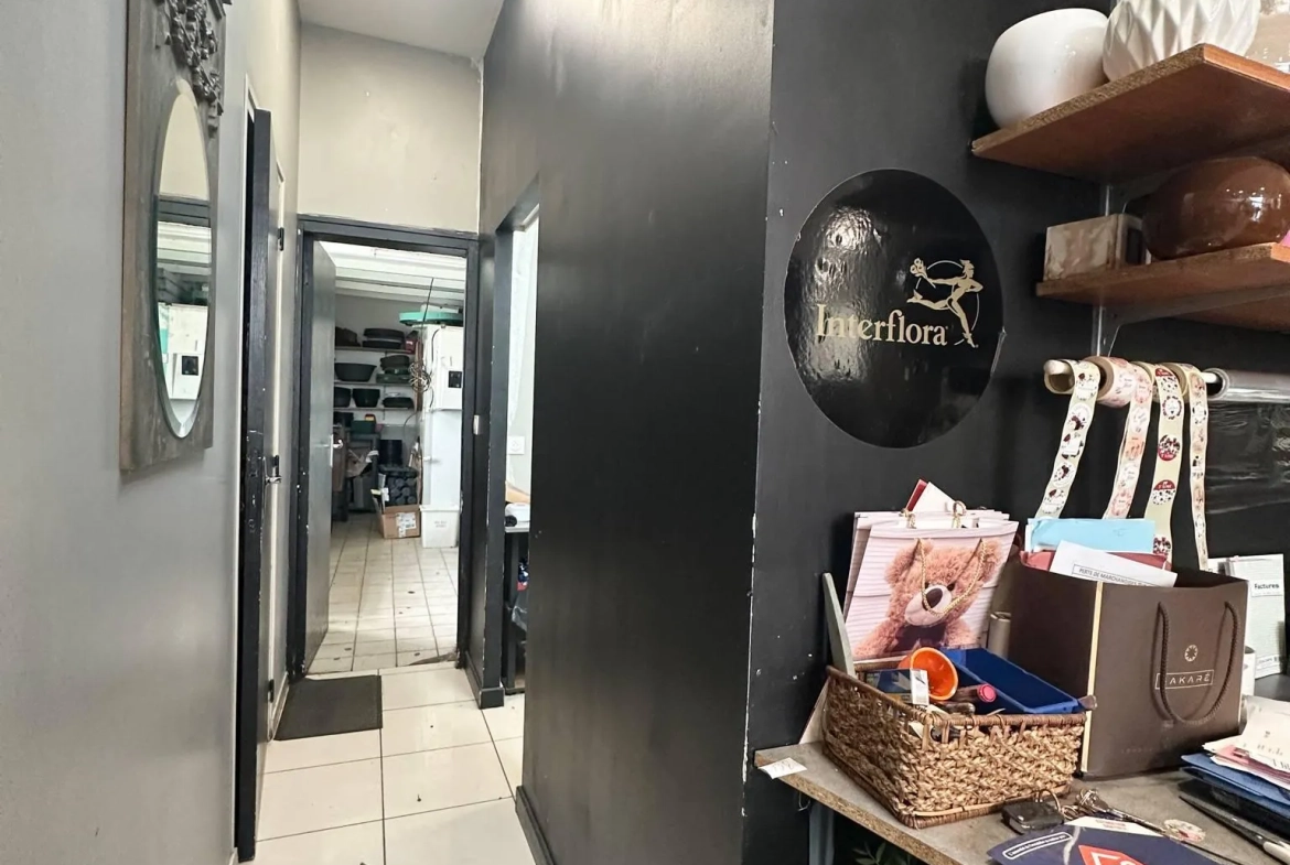 Local commercial de 89 m² à Laon avec vitrine en emplacement stratégique 
