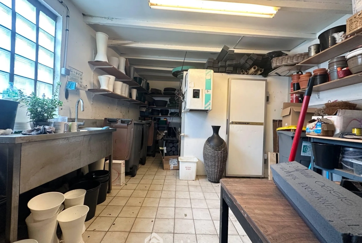 Local commercial de 89 m² à Laon avec vitrine en emplacement stratégique 