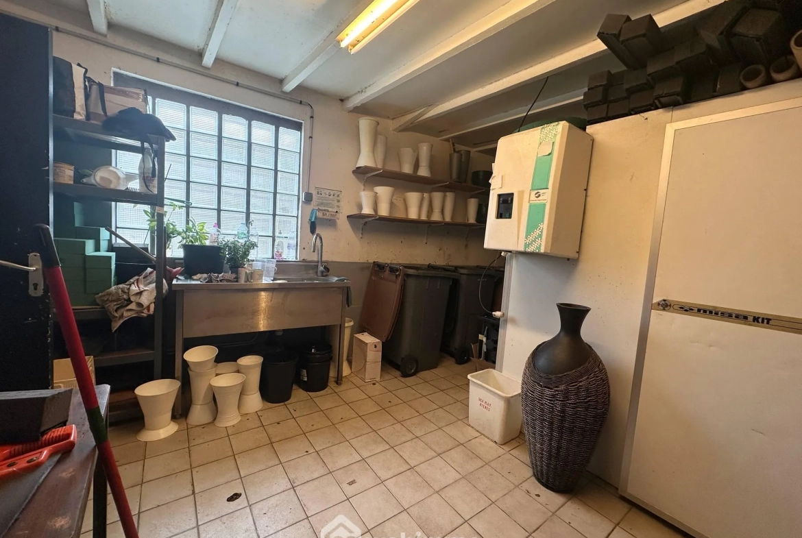 Local commercial de 89 m² à Laon avec vitrine en emplacement stratégique 