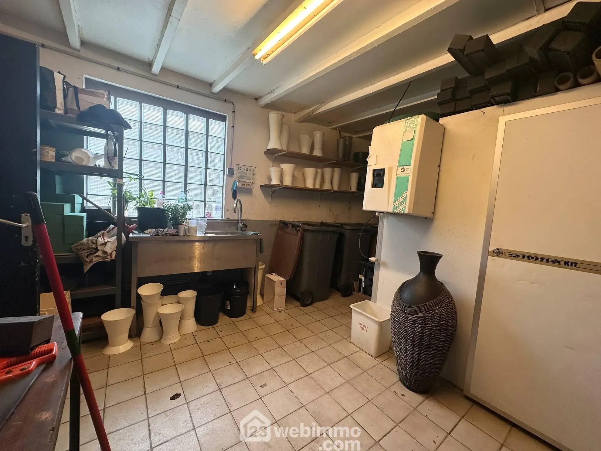 Local commercial de 89 m² à Laon avec vitrine en emplacement stratégique 