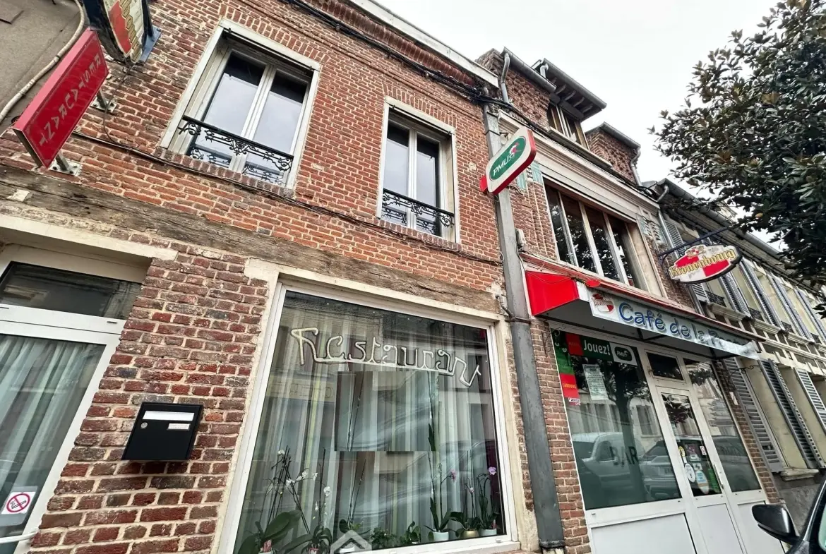 Immeuble de 305 m² à vendre à Crécy-sur-Serre - Opportunité commerciale et résidentielle 
