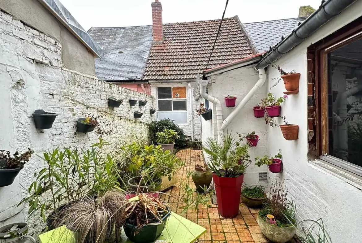 Immeuble de 305 m² à vendre à Crécy-sur-Serre - Opportunité commerciale et résidentielle 
