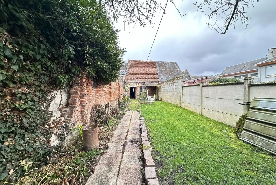 Immeuble de 305 m² à vendre à Crécy-sur-Serre - Opportunité commerciale et résidentielle 