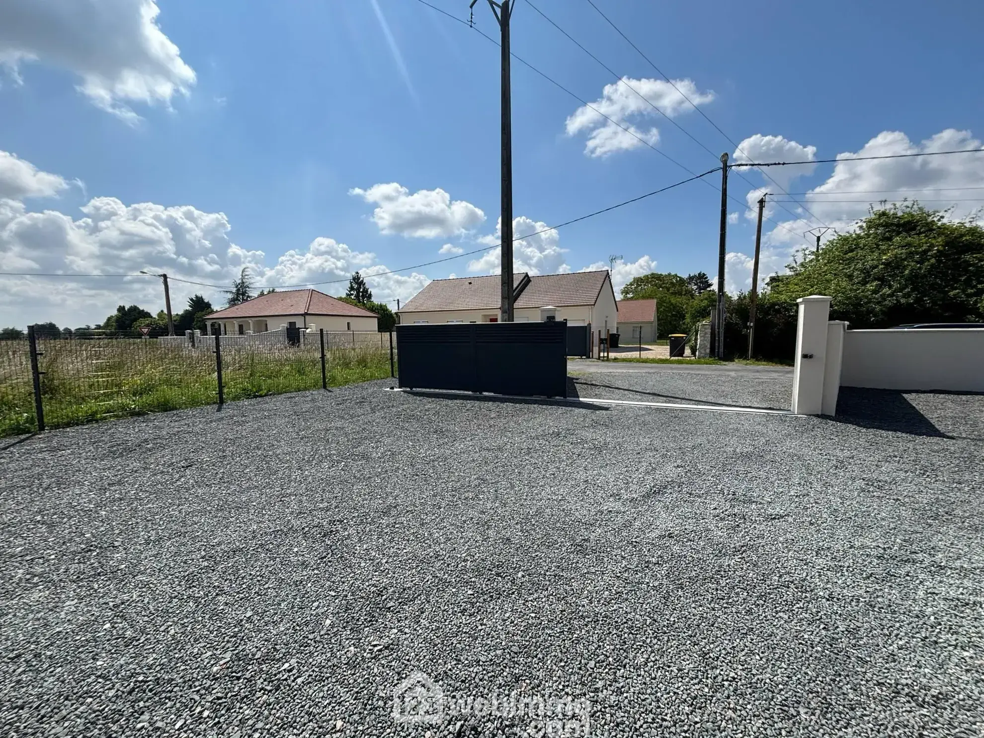Maison moderne de 105 m² à Châtellerault avec terrain clos et garage 
