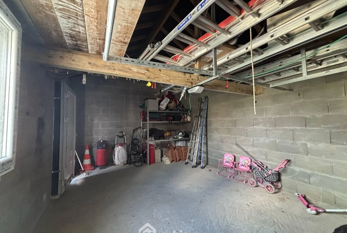 Maison moderne de 105 m² à Châtellerault avec terrain clos et garage 