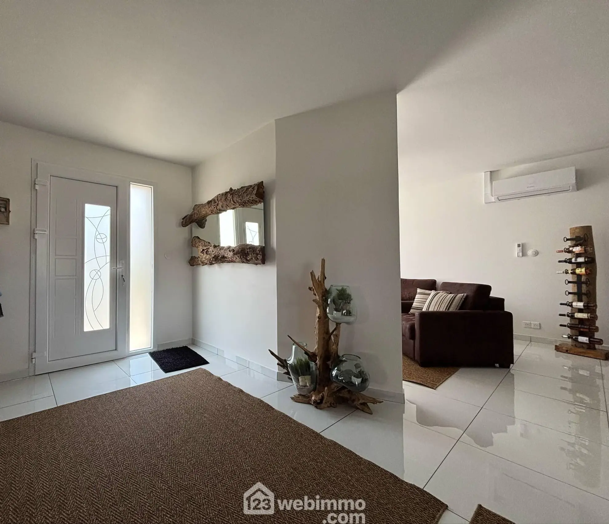 Maison moderne de 105 m² à Châtellerault avec terrain clos et garage 