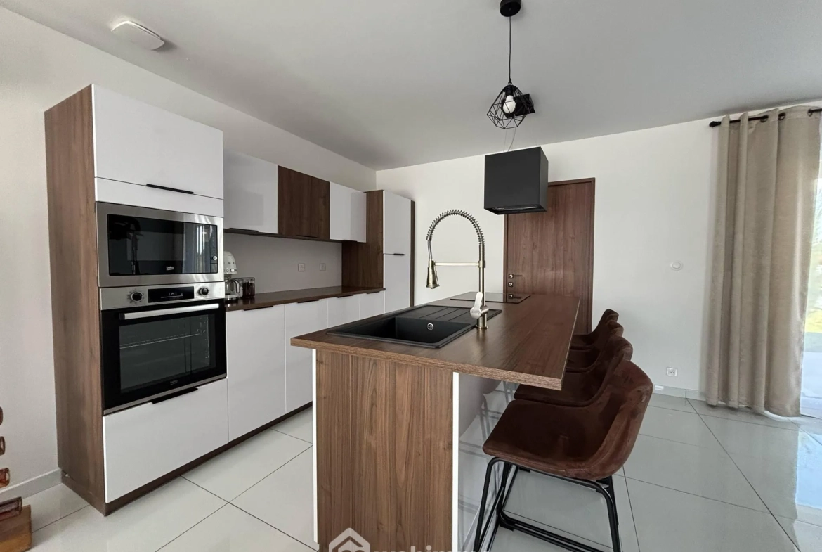 Maison moderne de 105 m² à Châtellerault avec terrain clos et garage 