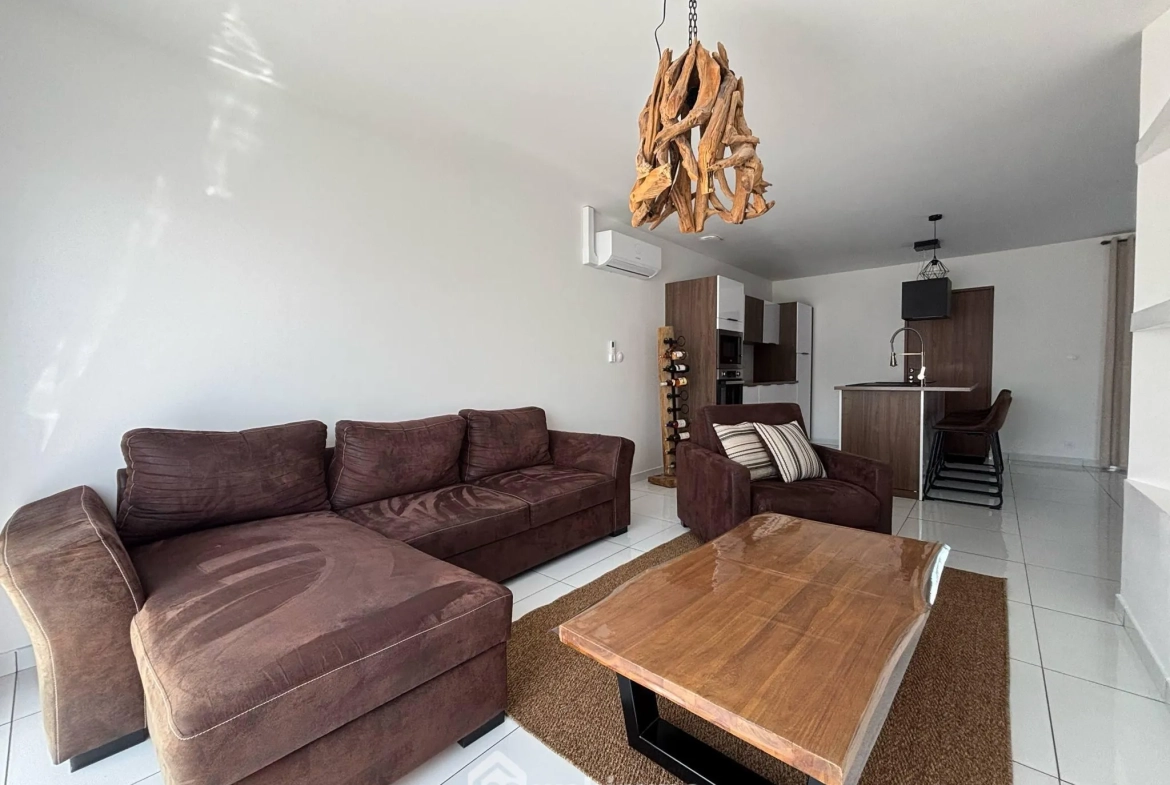 Maison moderne de 105 m² à Châtellerault avec terrain clos et garage 