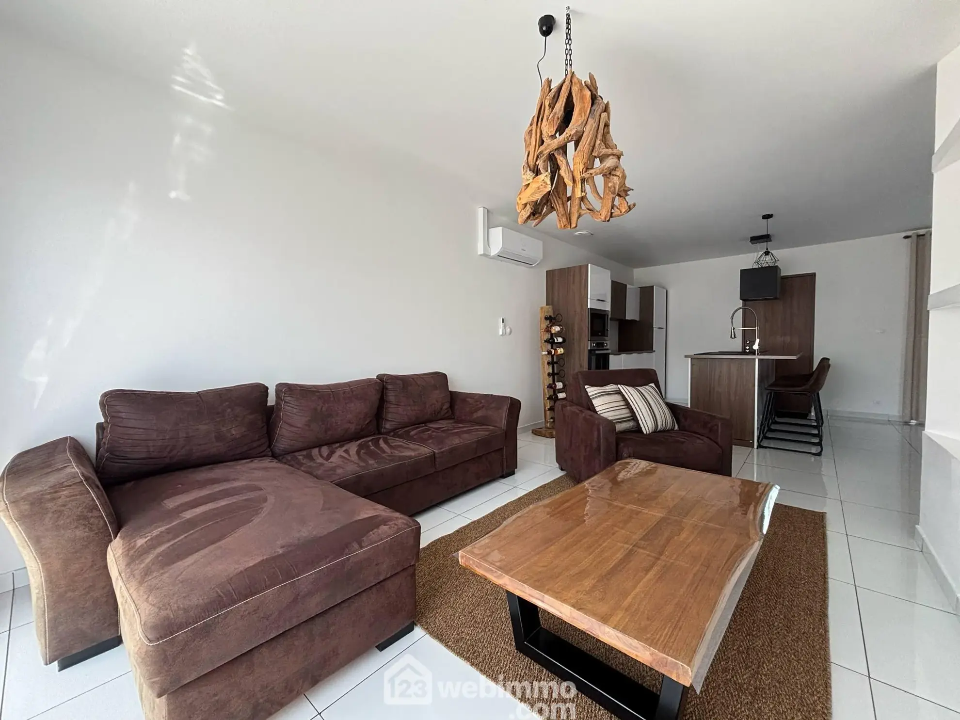 Maison moderne de 105 m² à Châtellerault avec terrain clos et garage 