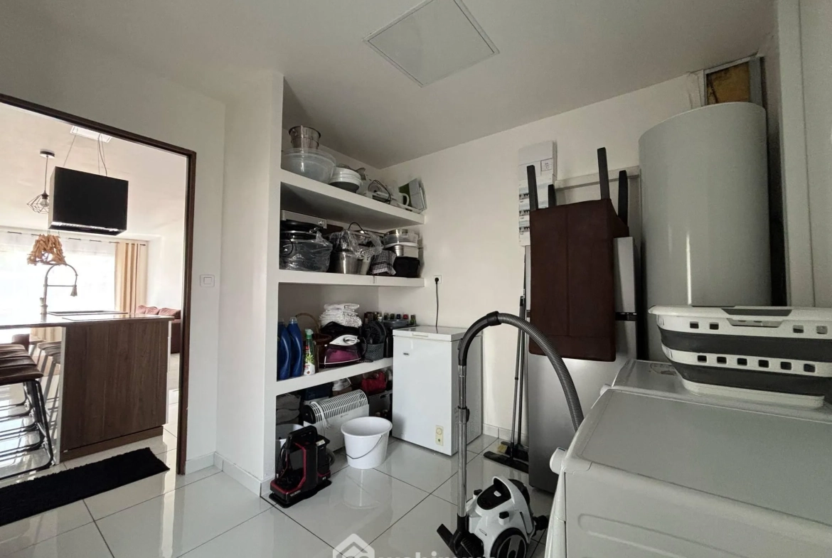 Maison moderne de 105 m² à Châtellerault avec terrain clos et garage 