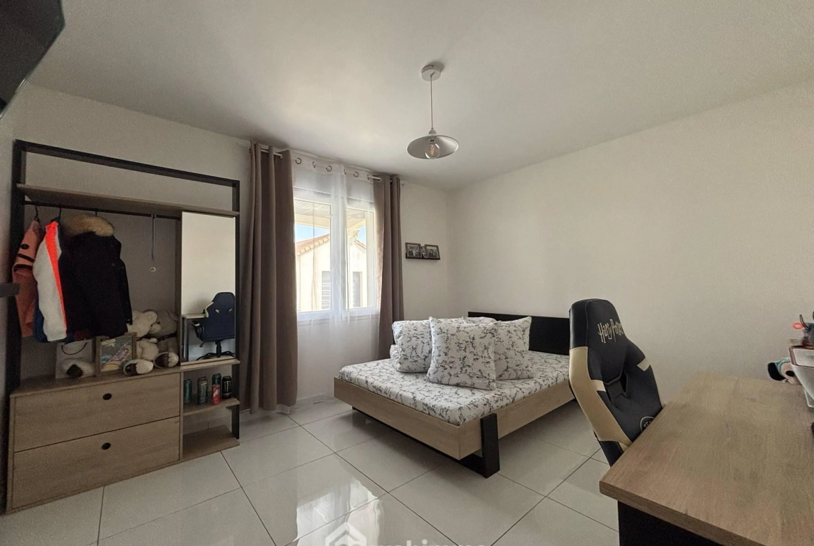 Maison moderne de 105 m² à Châtellerault avec terrain clos et garage 