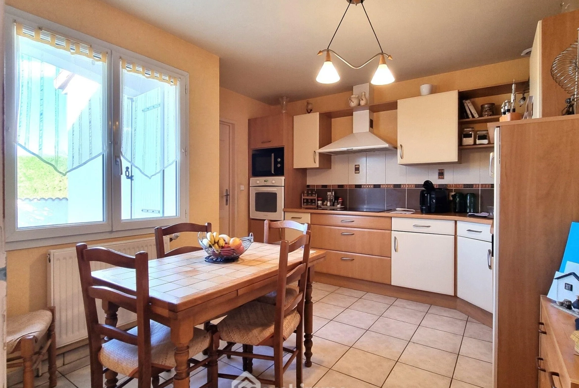 Villa de 143 m² avec piscine à Migné-Auxances près de Poitiers 