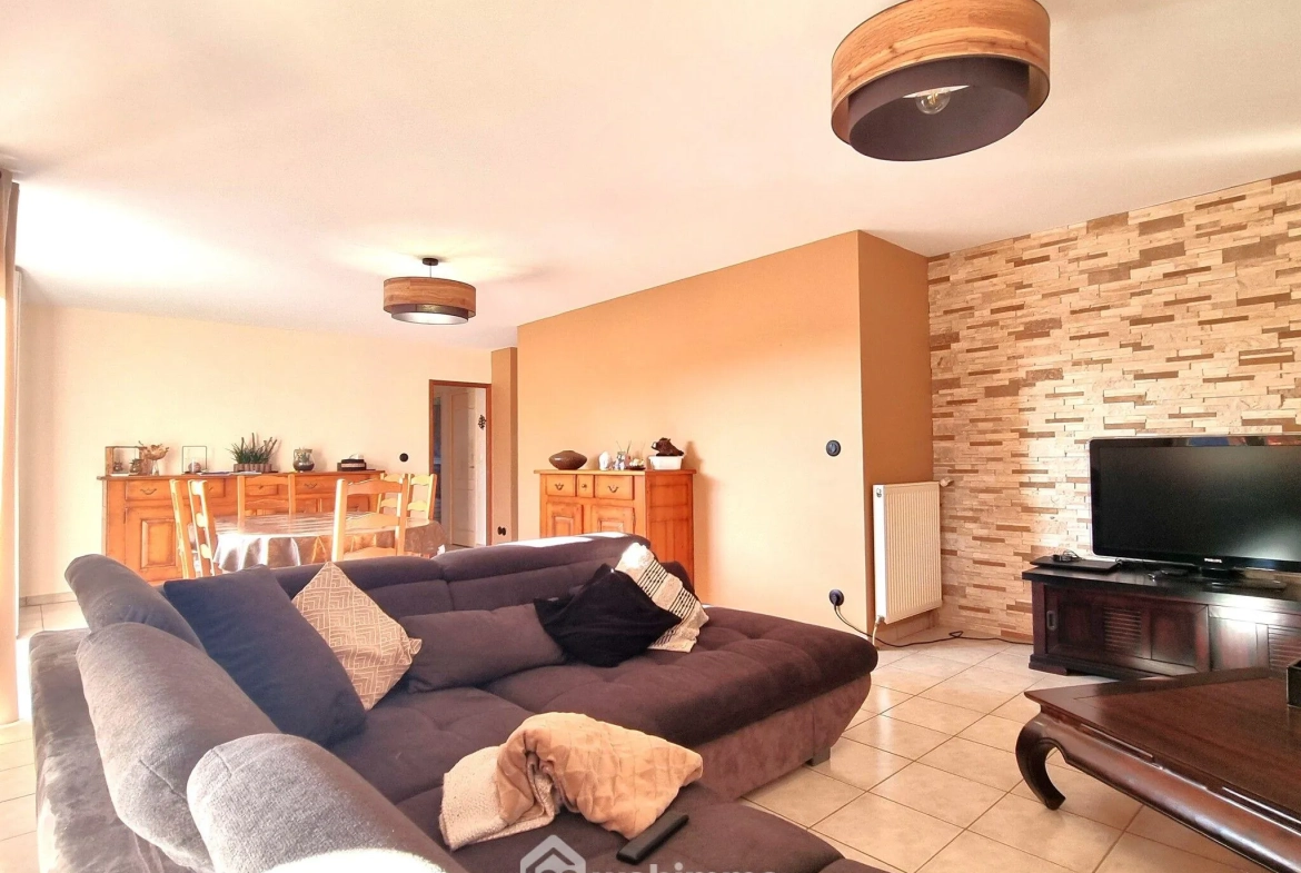 Villa de 143 m² avec piscine à Migné-Auxances près de Poitiers 