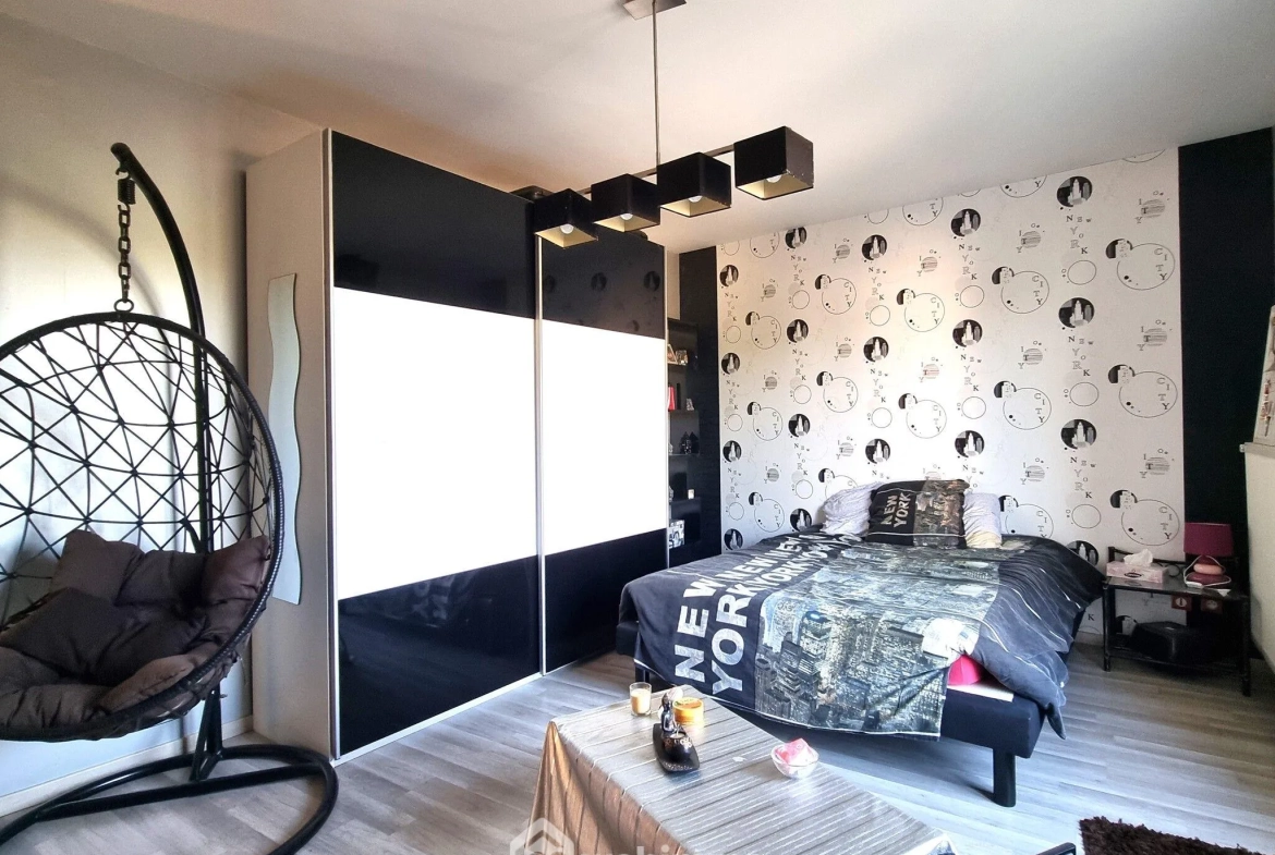 Villa de 143 m² avec piscine à Migné-Auxances près de Poitiers 