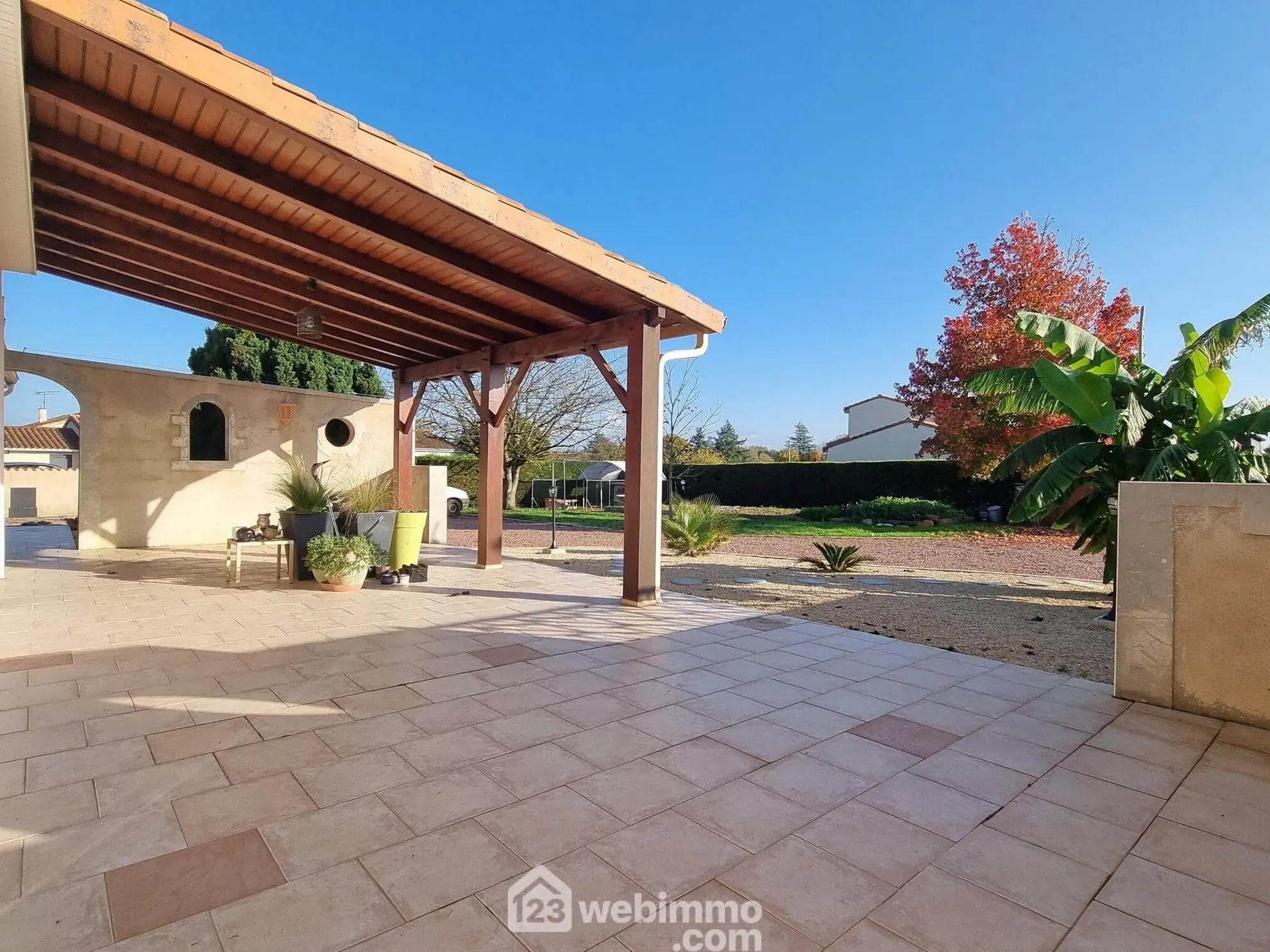 Villa de 143 m² avec piscine à Migné-Auxances près de Poitiers 