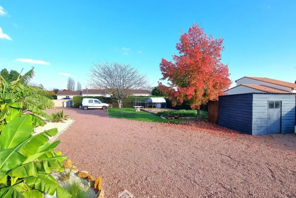 Villa de 143 m² avec piscine à Migné-Auxances près de Poitiers 