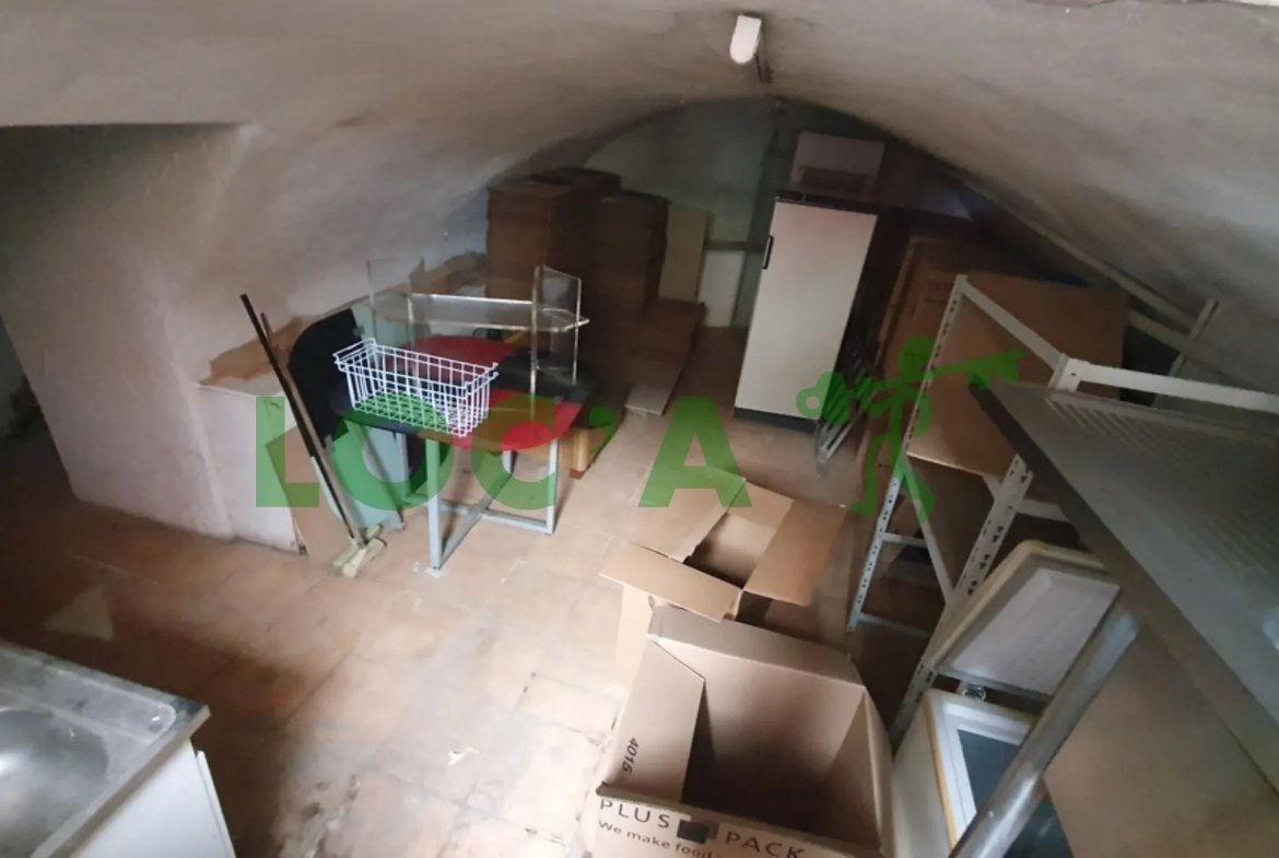 Local d'activité de 25 m² à Dijon proche Place Wilson à vendre 
