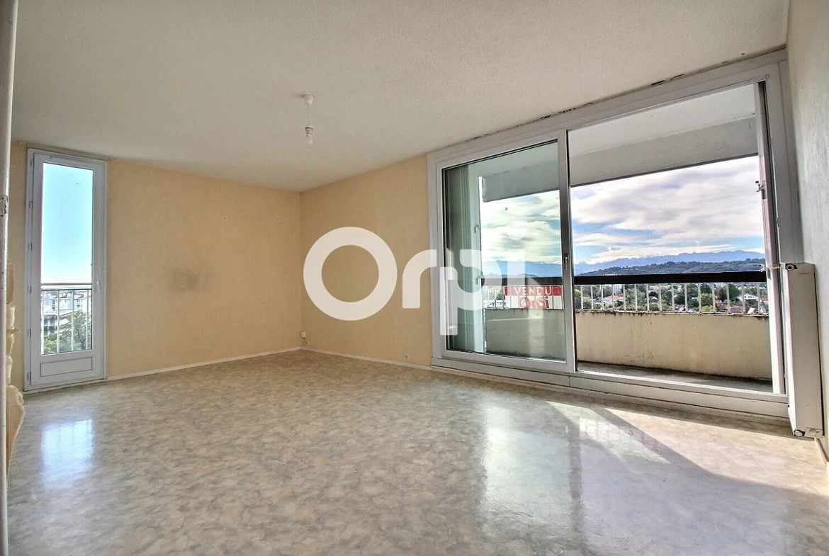 Appartement T4 avec vue Pyrénées à Hauts de Billère, dernier étage avec parking 
