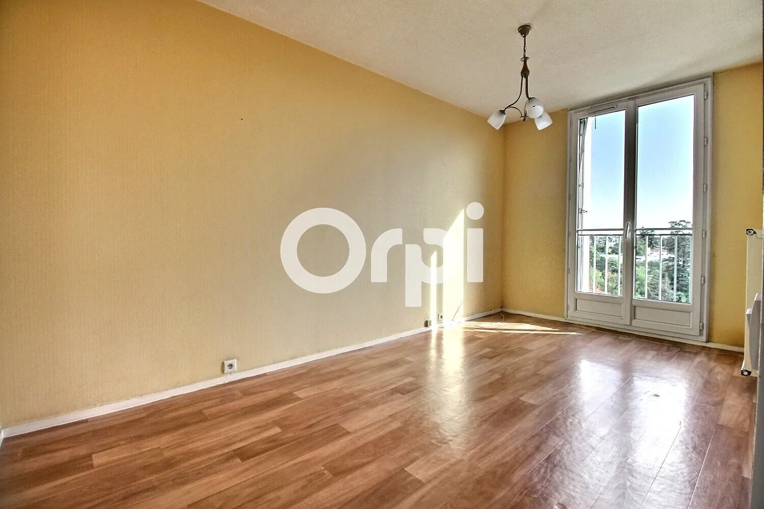 Appartement T4 avec vue Pyrénées à Hauts de Billère, dernier étage avec parking 