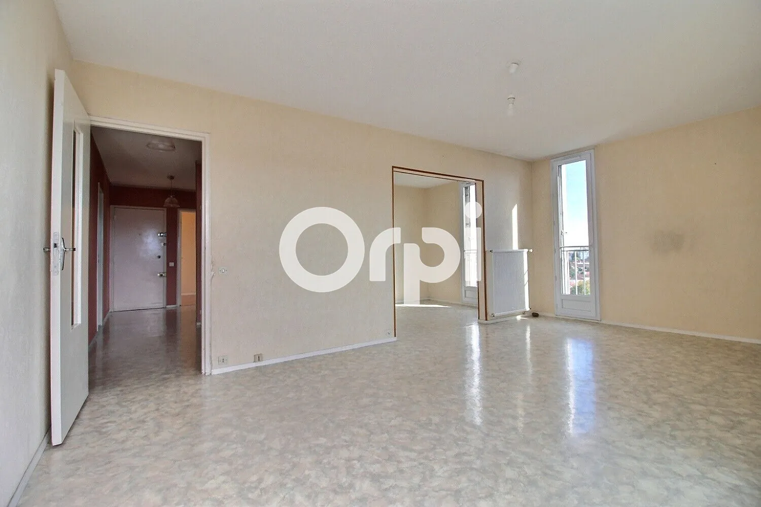 Appartement T4 avec vue Pyrénées à Hauts de Billère, dernier étage avec parking 