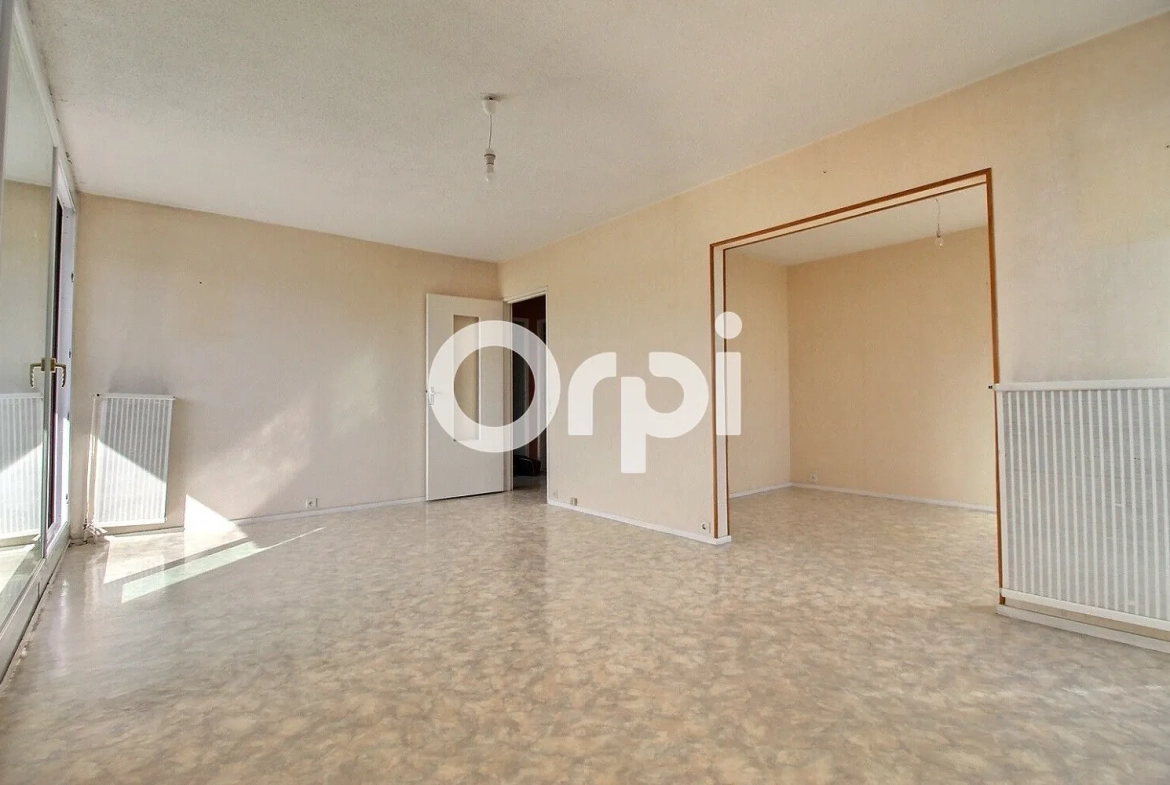 Appartement T4 avec vue Pyrénées à Hauts de Billère, dernier étage avec parking 