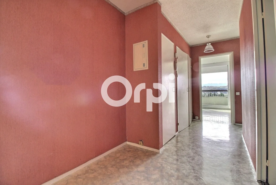 Appartement T4 avec vue Pyrénées à Hauts de Billère, dernier étage avec parking 