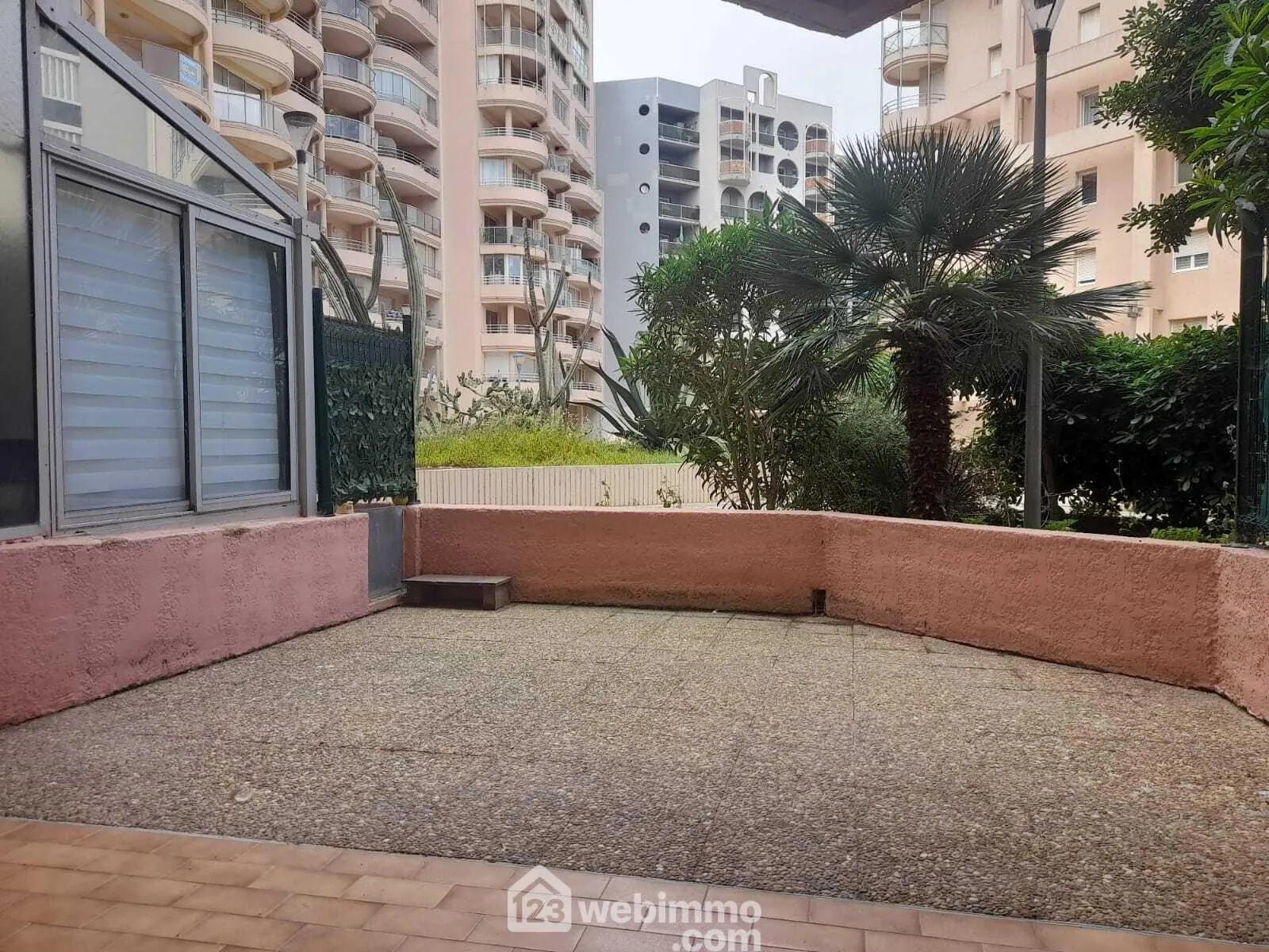 Studio à vendre à Canet-Plage - Résidence sécurisée à 100m de la mer 