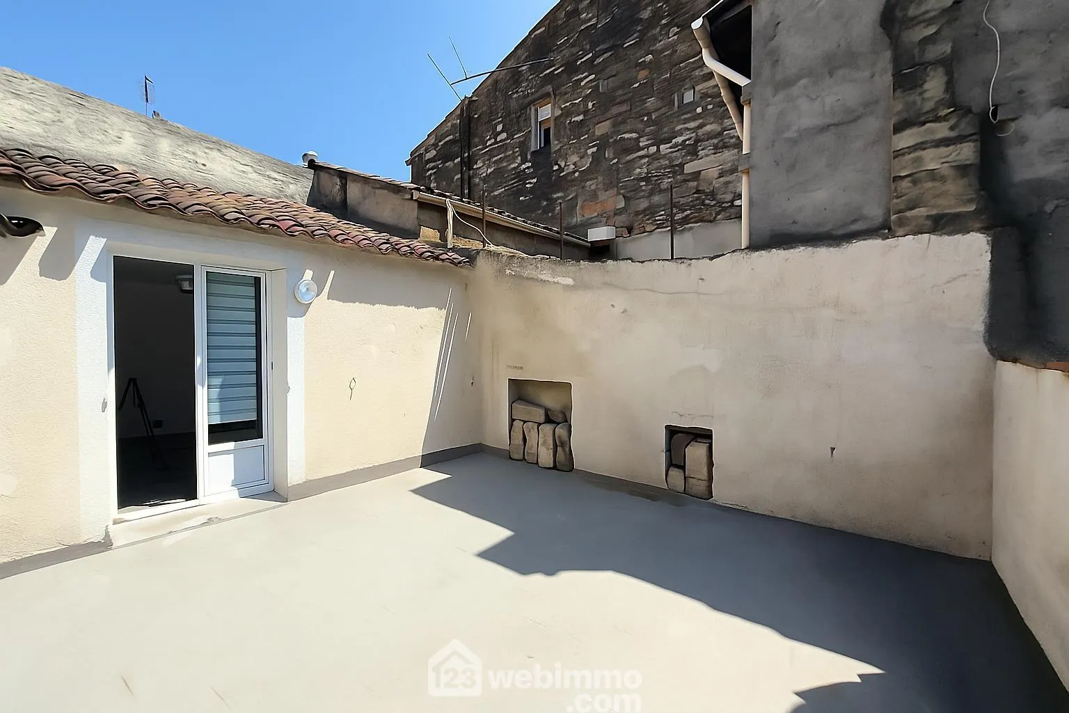 Maison de 105 m² avec deux appartements louables à Vauvert - Investissement ou résidence 