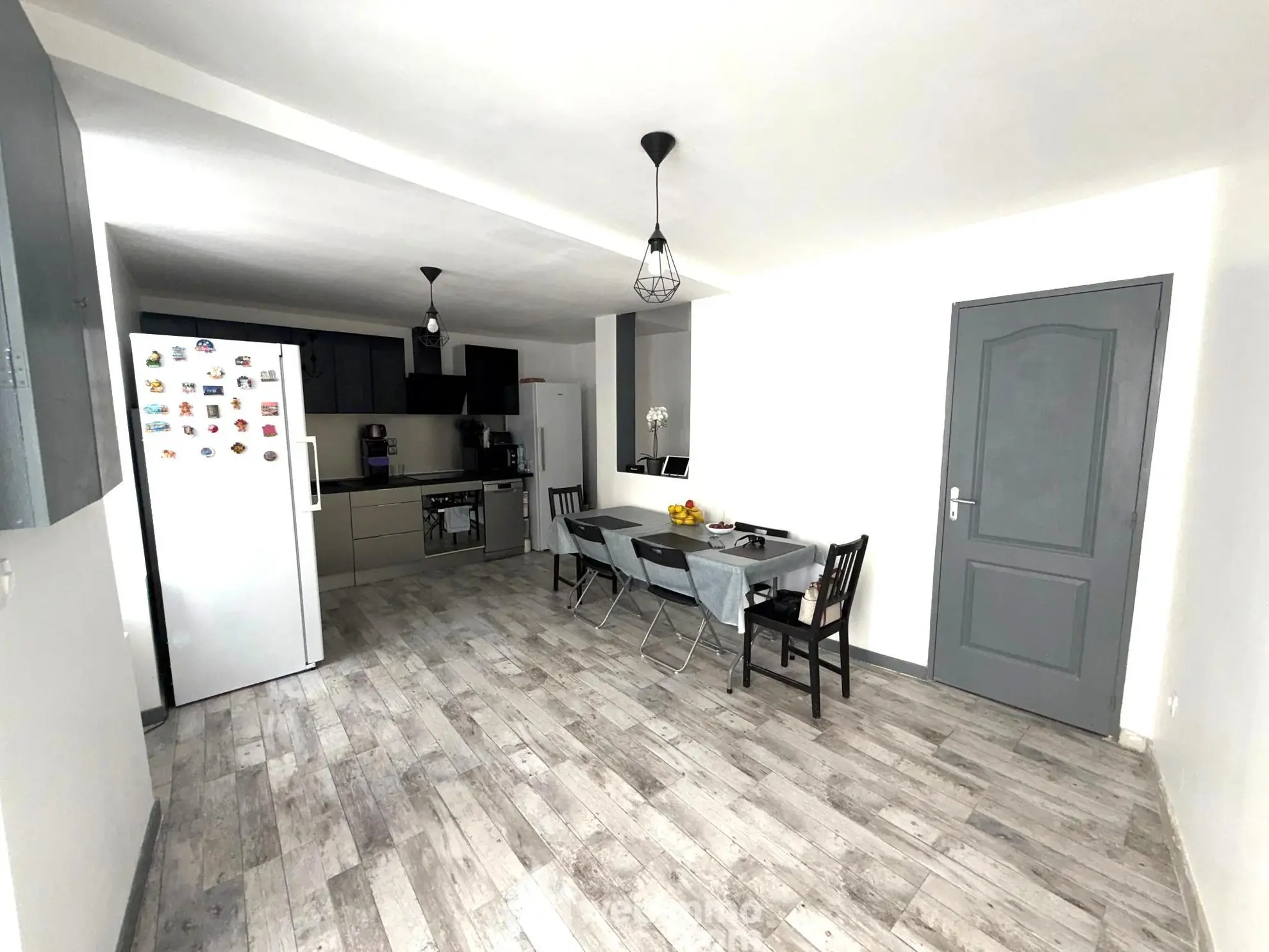 Maison de 105 m² avec deux appartements louables à Vauvert - Investissement ou résidence 