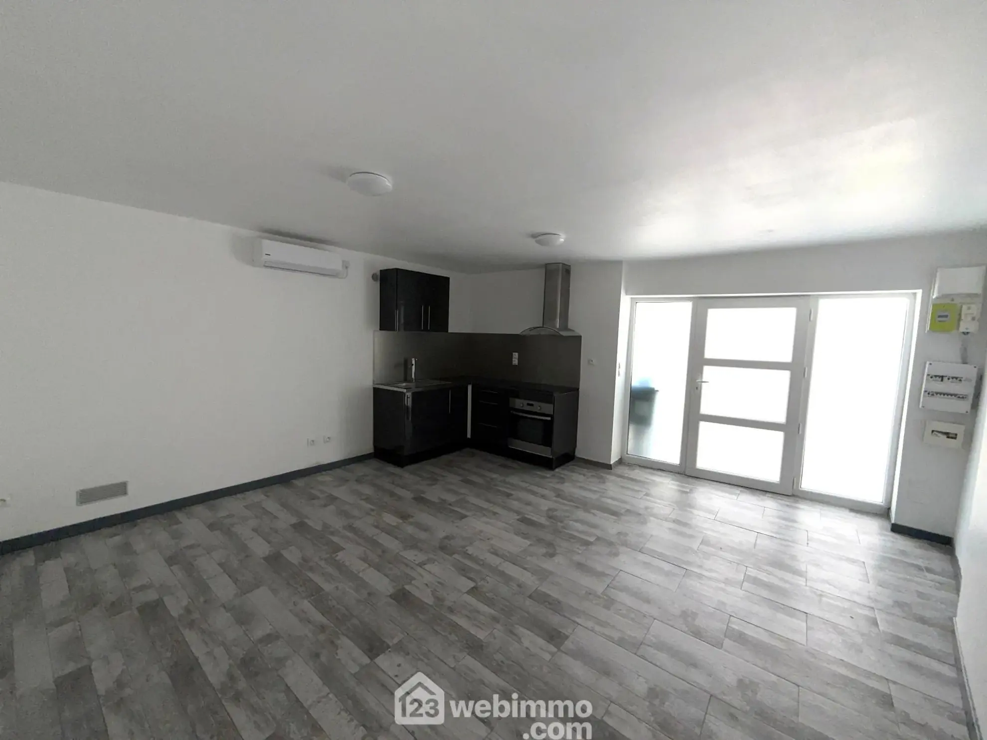 Maison de 105 m² avec deux appartements louables à Vauvert - Investissement ou résidence 
