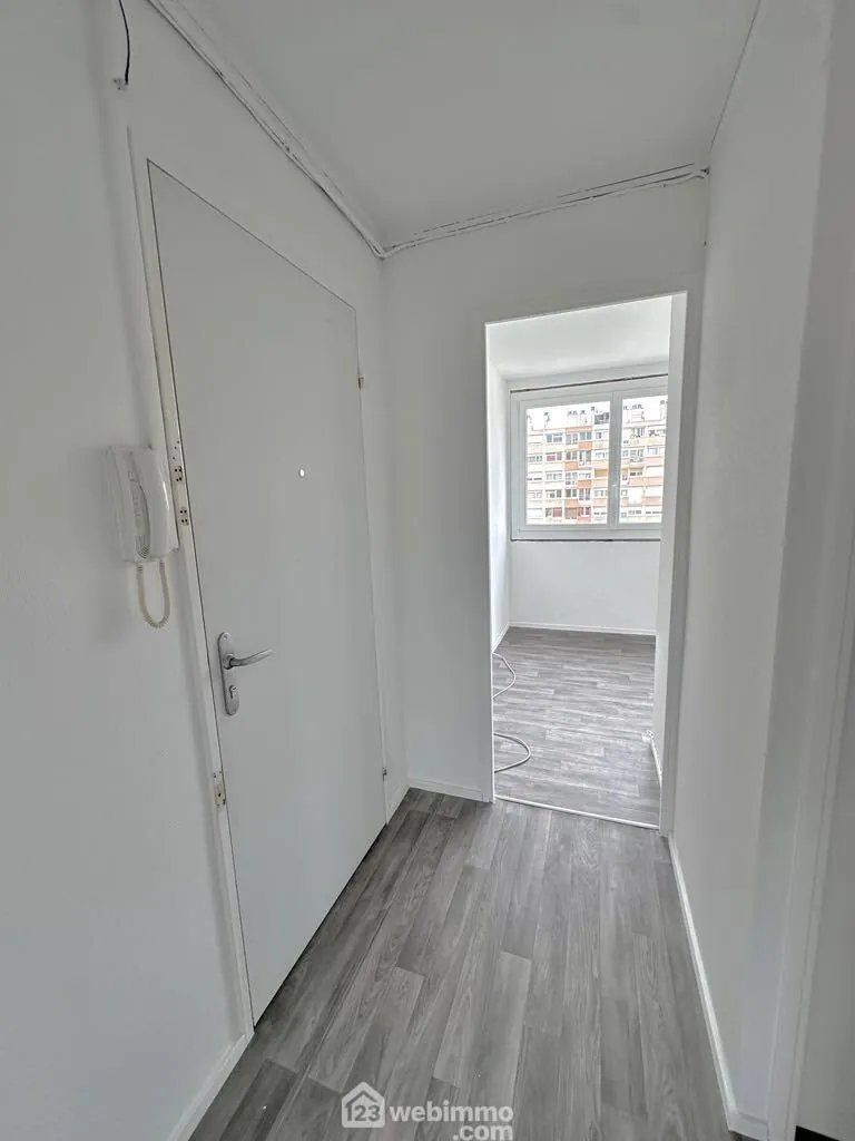 Vente d’un appartement T3 lumineux de 58 m² à Avon, rénové en 2025 avec cave et résidence sécurisée 