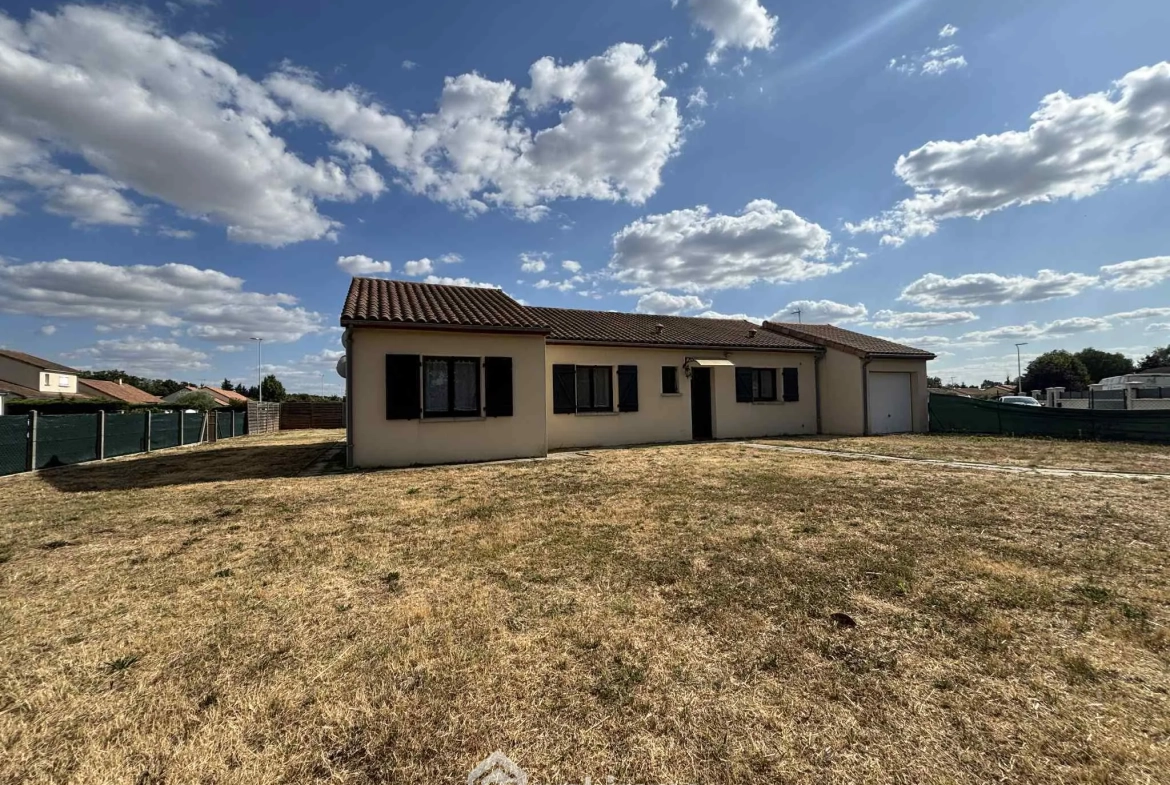 Maison de plain-pied de 97 m² à Ingrandes avec jardin et garage 