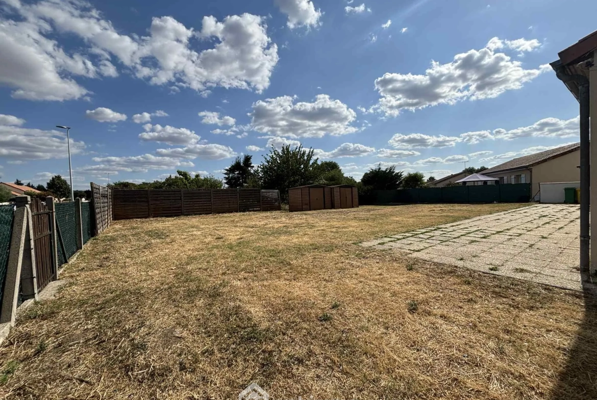 Maison de plain-pied de 97 m² à Ingrandes avec jardin et garage 