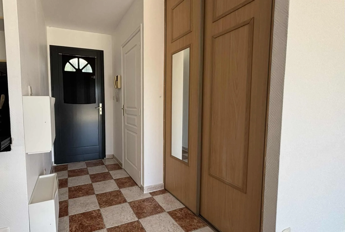 Maison de plain-pied de 97 m² à Ingrandes avec jardin et garage 