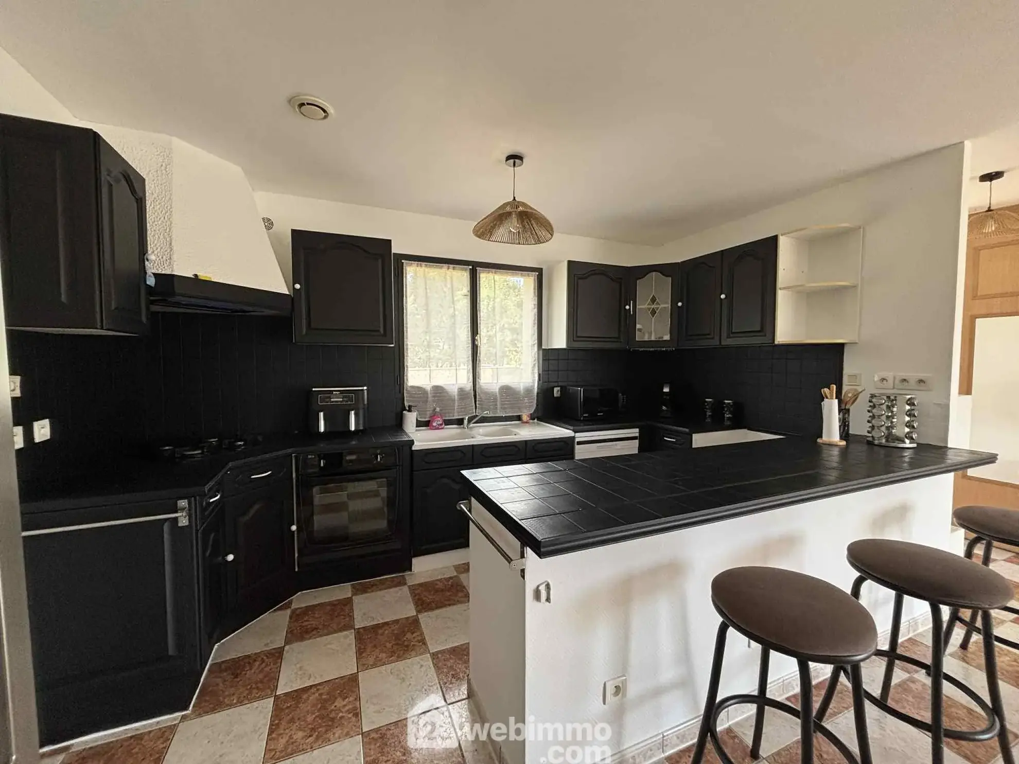 Maison de plain-pied de 97 m² à Ingrandes avec jardin et garage 